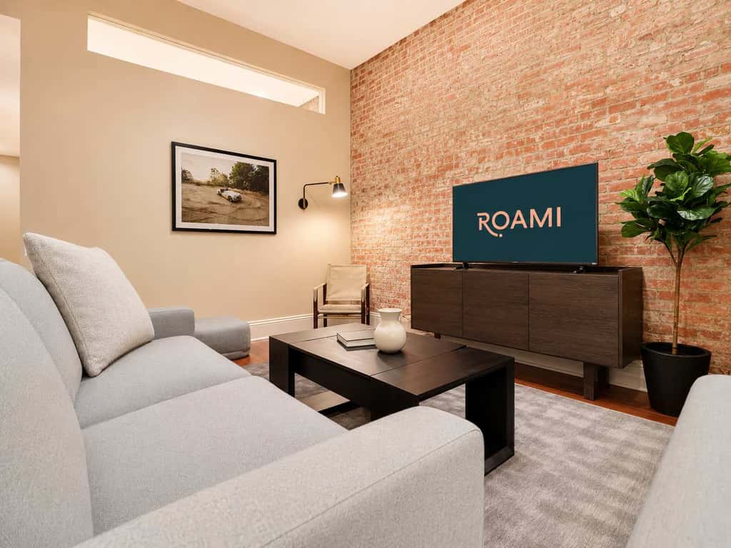 Roami at Factors Row | Courtyard | 3BR Combo