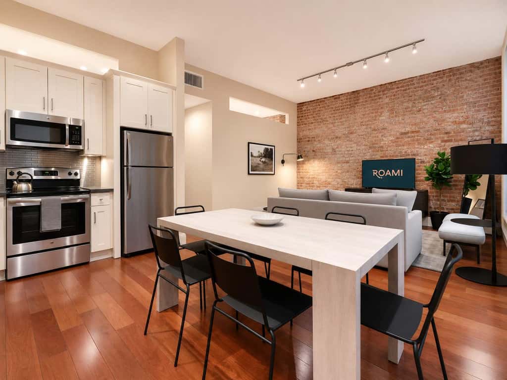 Roami at Factors Row | Courtyard | 3BR Combo