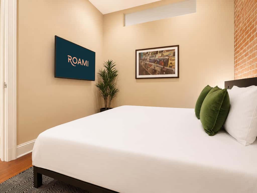 Roami at Factors Row | Courtyard | 3BR Combo