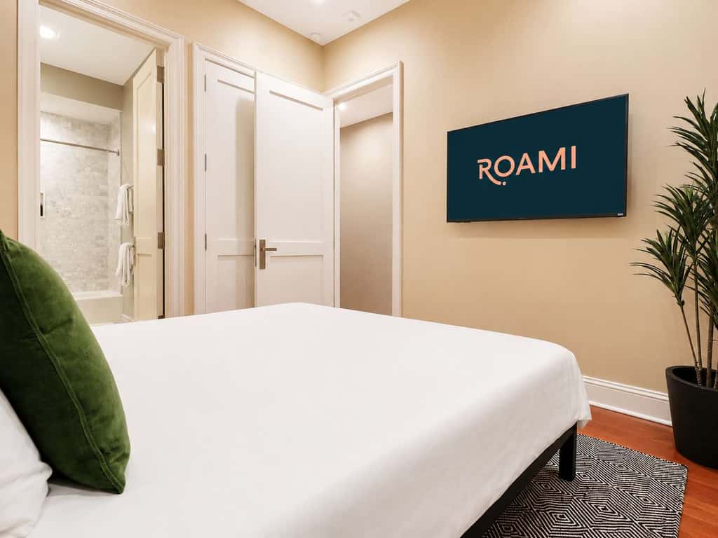 Roami at Factors Row | Courtyard | 3BR Combo