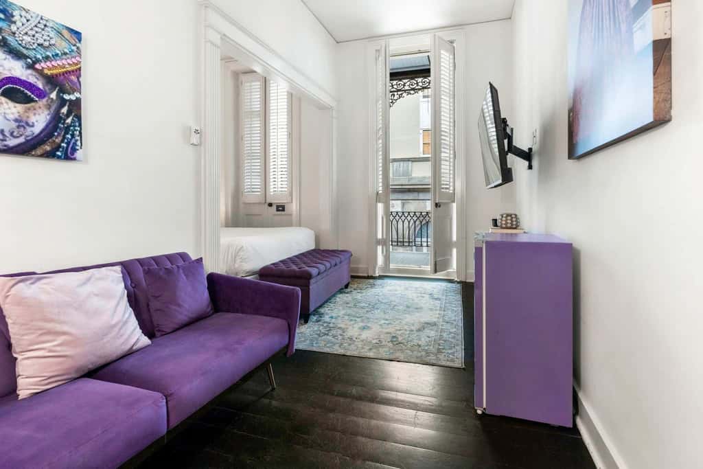 Roami at St Helene Chartres St with Balcony, Pool
