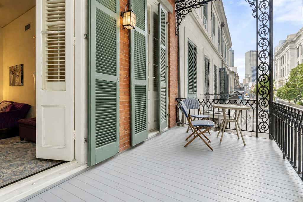 Roami at St Helene Chartres St with Balcony, Pool