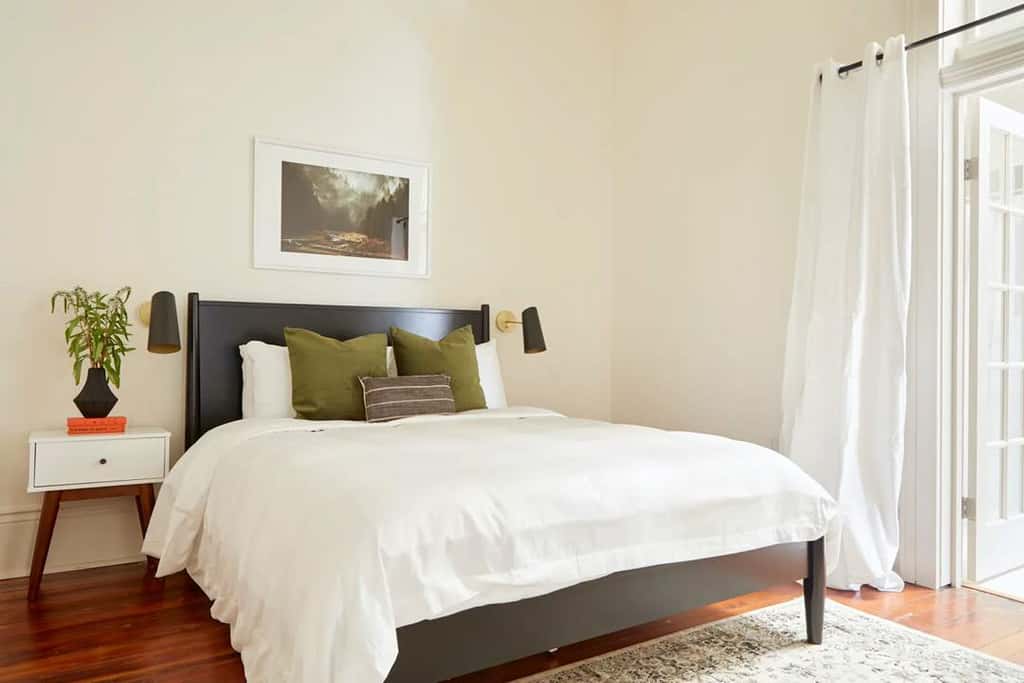 Roami at The Mandeville | 2BR w/ Balcony