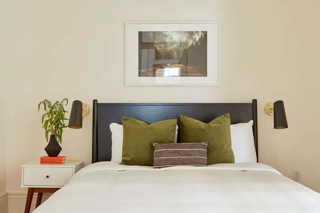Roami at The Mandeville | 2BR w/ Balcony