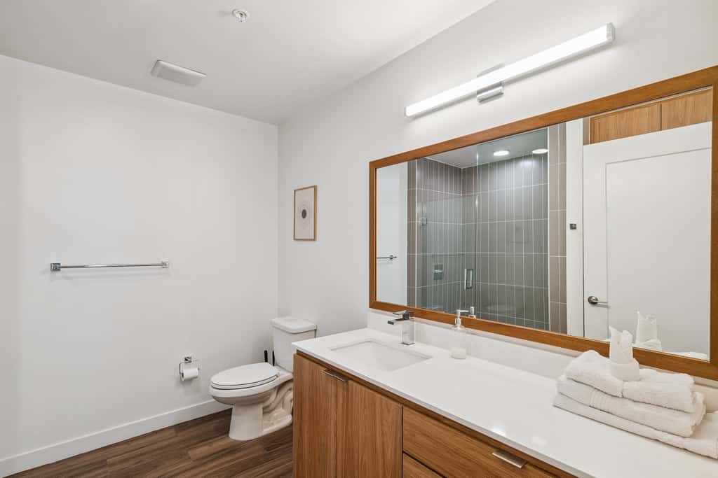 CozySuites Adeline - valet parking, gym, pool | 1BR