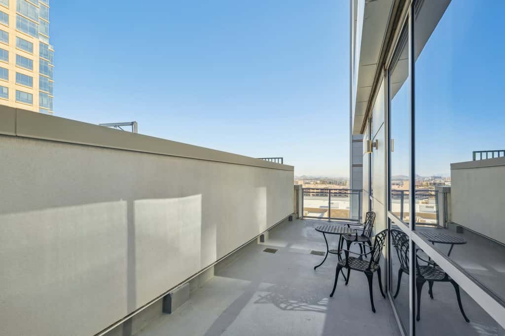CozySuites Adeline - valet parking, gym, pool | 1BR