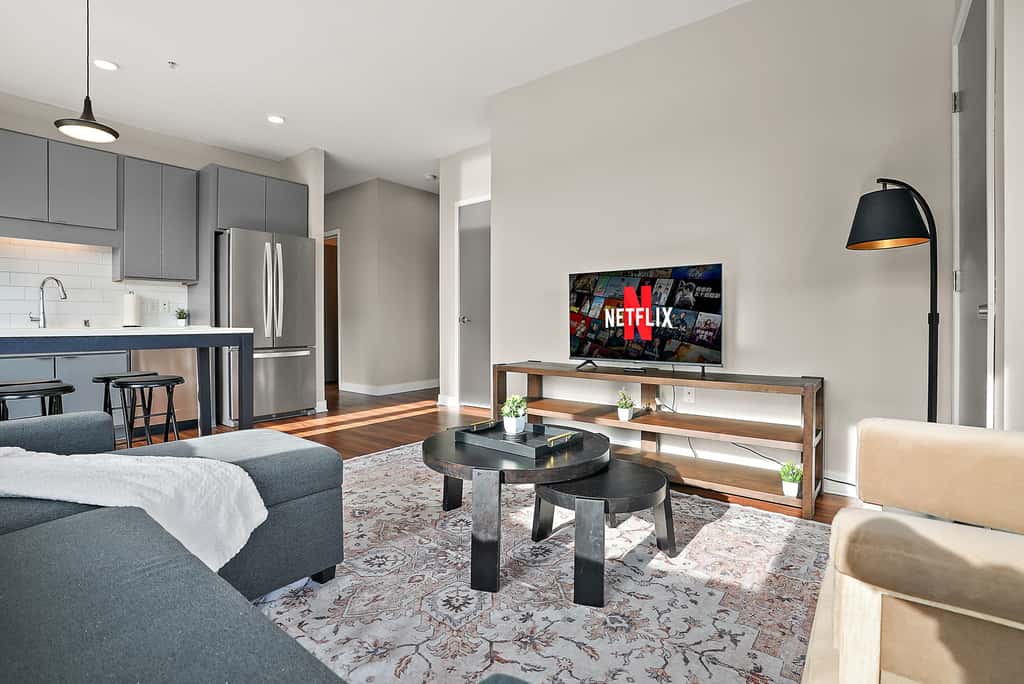 CozySuites in Marquee 2BR 2BA w/ pool & gym