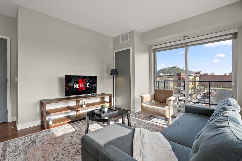 CozySuites in Marquee 2BR 2BA w/ pool & gym