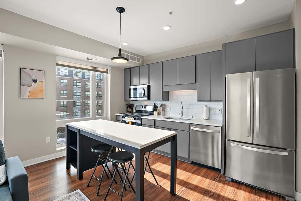 CozySuites in Marquee 2BR 2BA w/ pool & gym