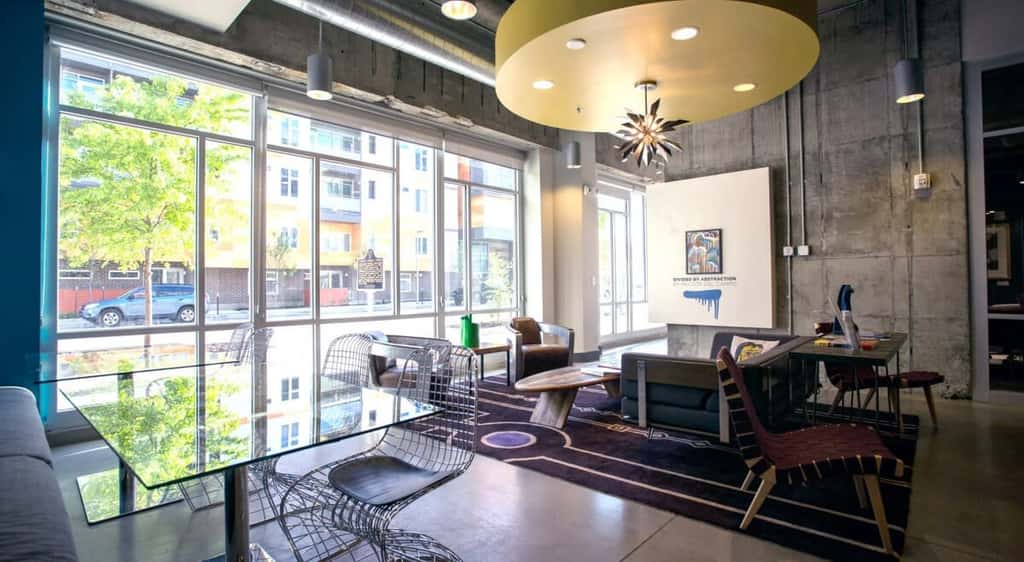 CozySuites | 3BR Monument Circle, Indy with parking