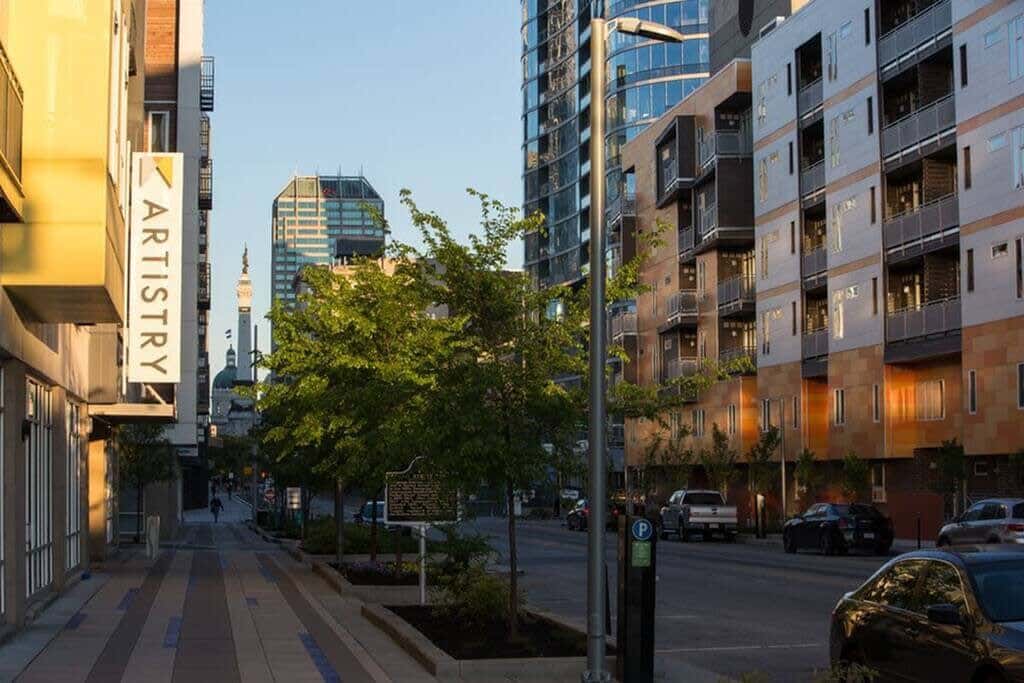 CozySuites | 3BR Monument Circle, Indy with parking