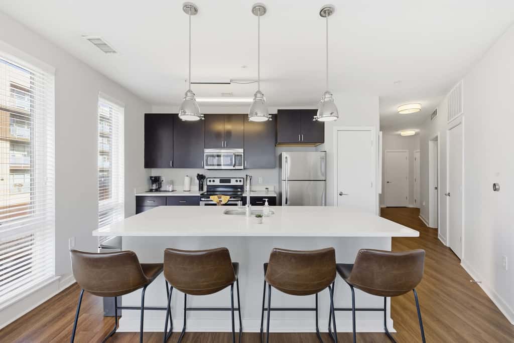 CozySuites | 3BR Monument Circle, Indy with parking