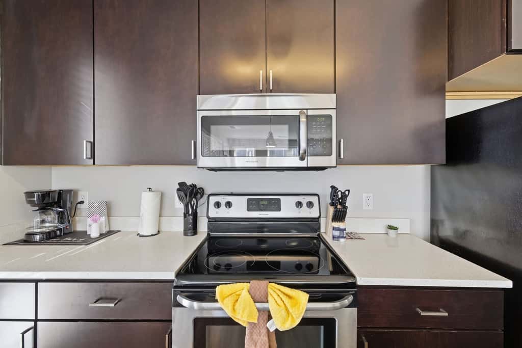 CozySuites | 3BR Monument Circle, Indy with parking