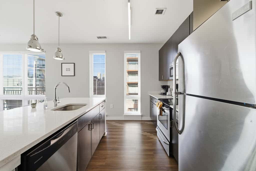 CozySuites | 3BR Monument Circle, Indy with parking