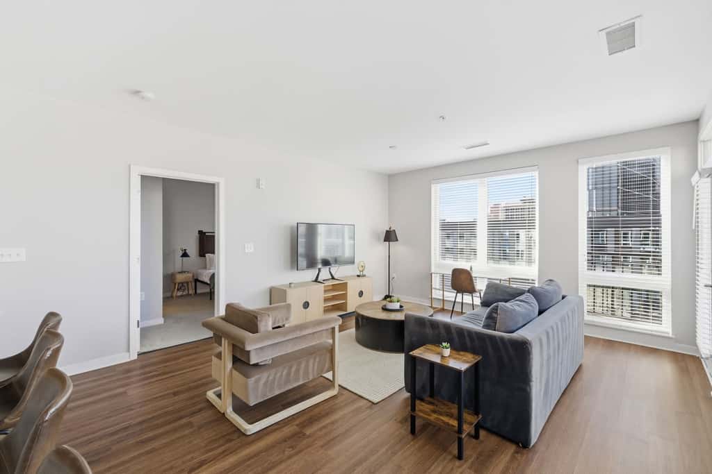 CozySuites | 3BR Monument Circle, Indy with parking