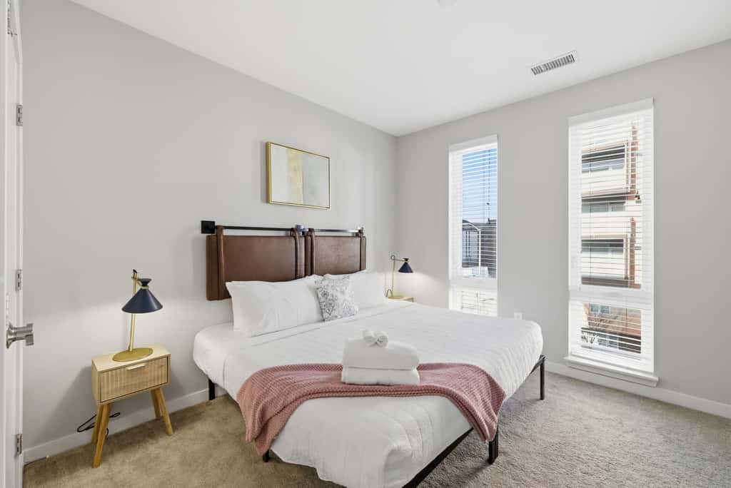 CozySuites | 3BR Monument Circle, Indy with parking