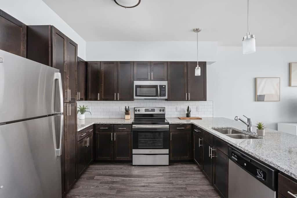 CozySuites Modern 2BR/2BA, Nora Indianapolis