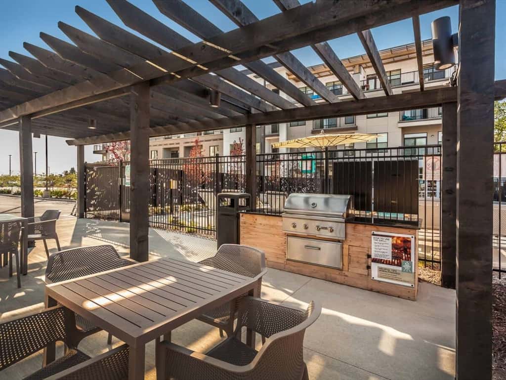 CozySuites Modern 2BR/2BA, Nora Indianapolis