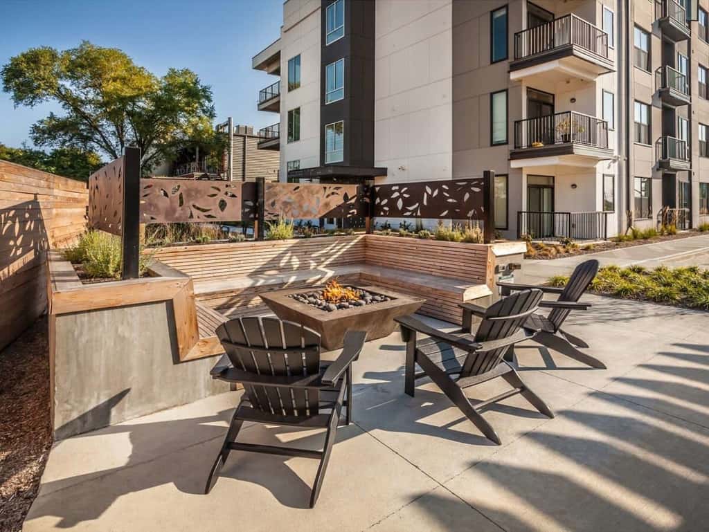 CozySuites Modern 2BR/2BA, Nora Indianapolis