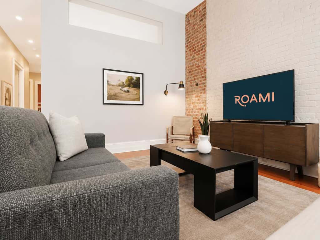 Roami at Factors Row | Courtyard | 4BR Combo