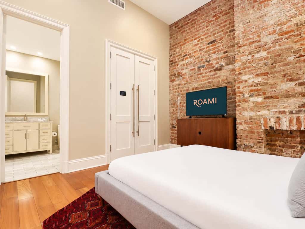 Roami at Factors Row | Courtyard | 4BR Combo