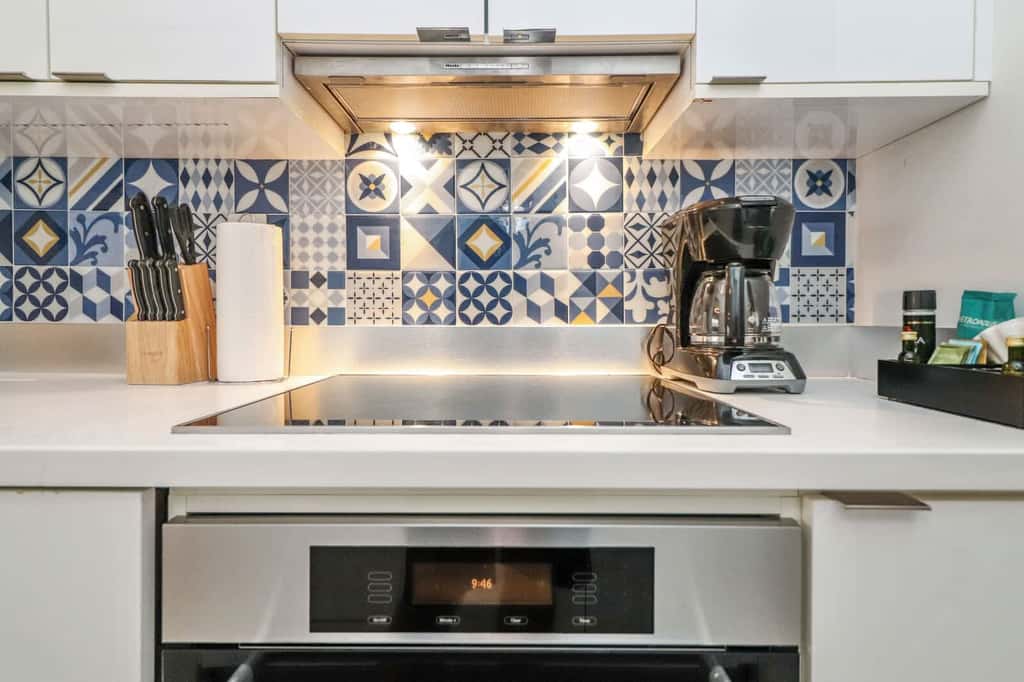 Roami at 250 Collins | Pool | Next to Beach | 1BR