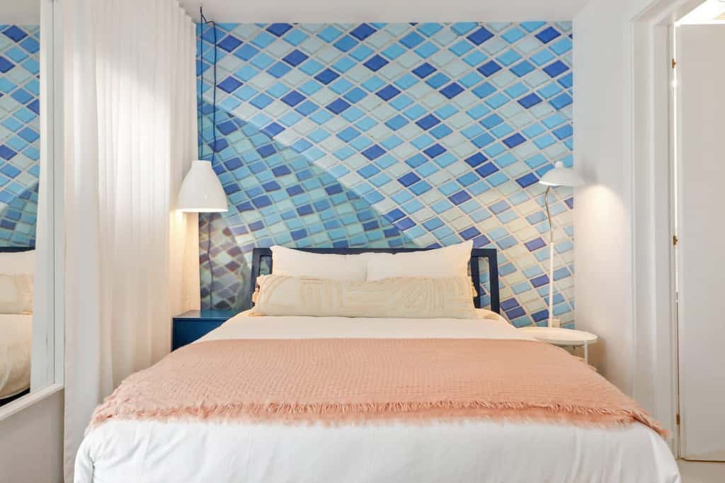 Roami at 250 Collins | Pool | Next to Beach | 1BR