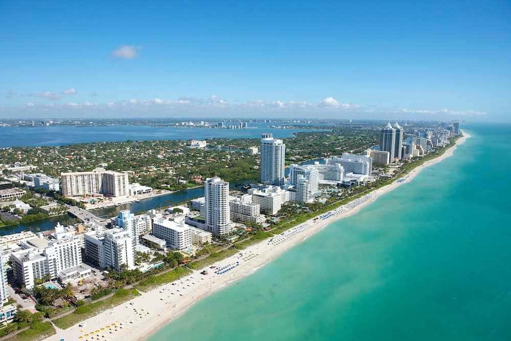 Roami at 250 Collins | Pool | Next to Beach | 1BR