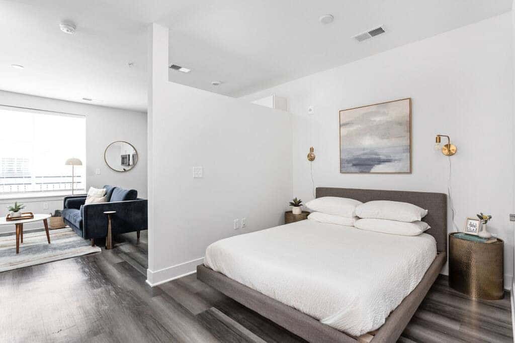 Modern Studio CozySuites Downtown