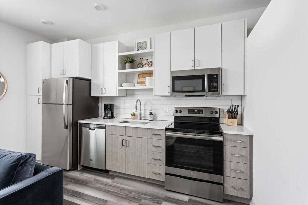 Modern Studio CozySuites Downtown
