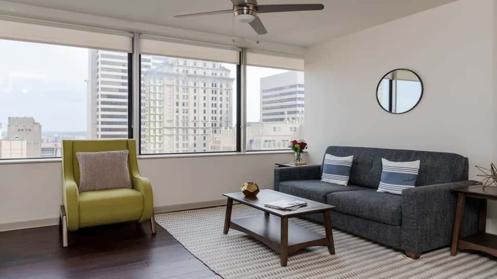 Spacious CozySuites at LTV 2BR with Pool, Gym