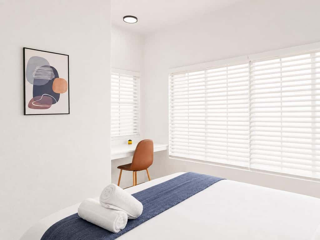 CozySuites Chandler with 2 pools, jacuzzi, arcade!