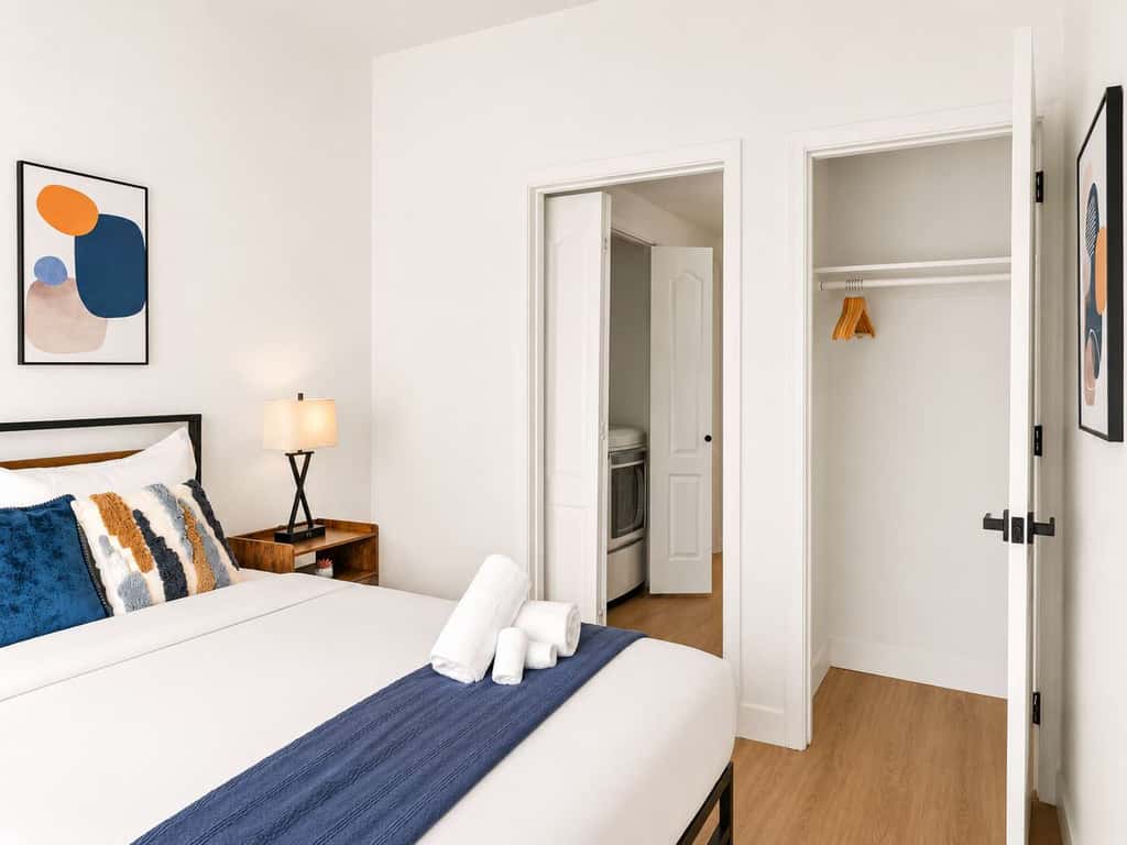 CozySuites Chandler with 2 pools, jacuzzi, arcade!