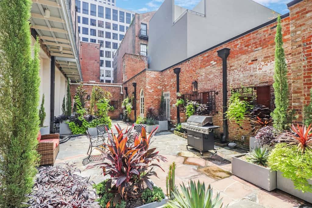 Roami at Factors Row | Courtyard | 5BR Combo