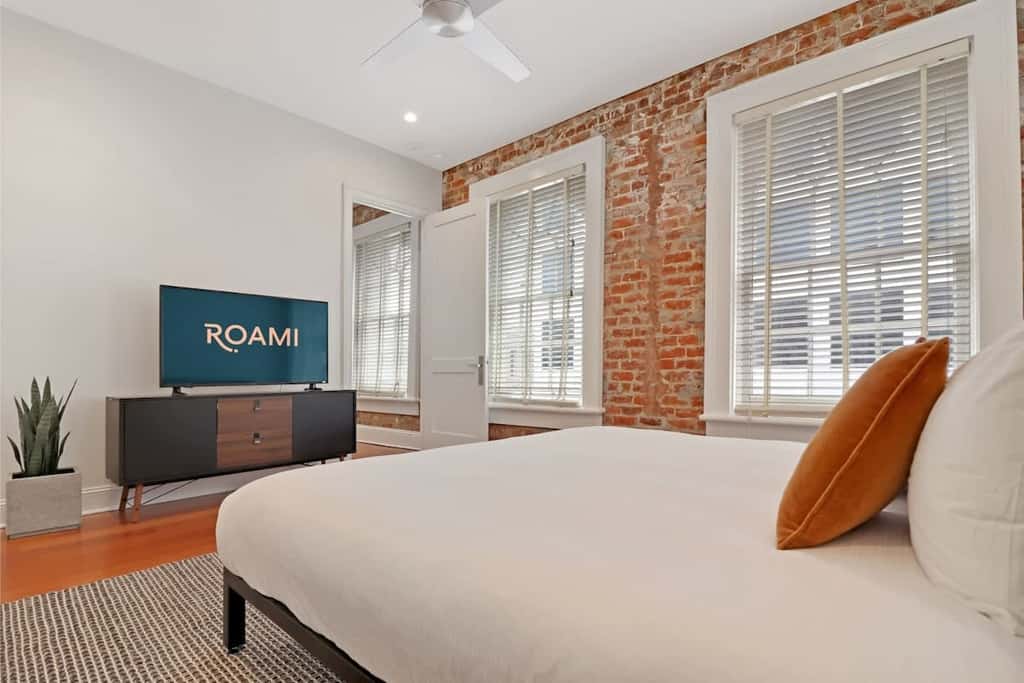 Roami at Factors Row | Courtyard | 5BR Combo
