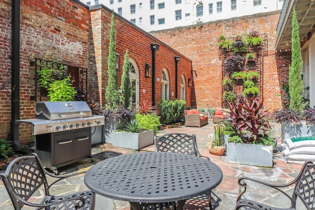 Roami at Factors Row | Courtyard | 5BR Combo