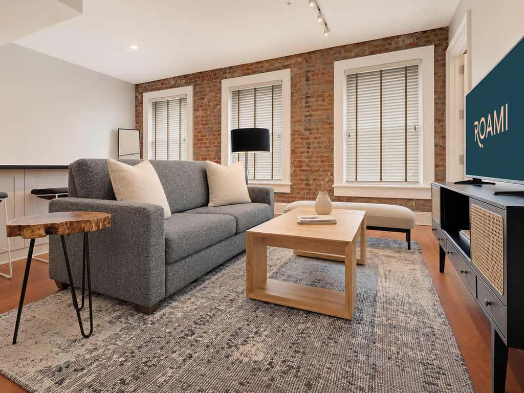 Roami at Factors Row | Courtyard | 5BR Combo