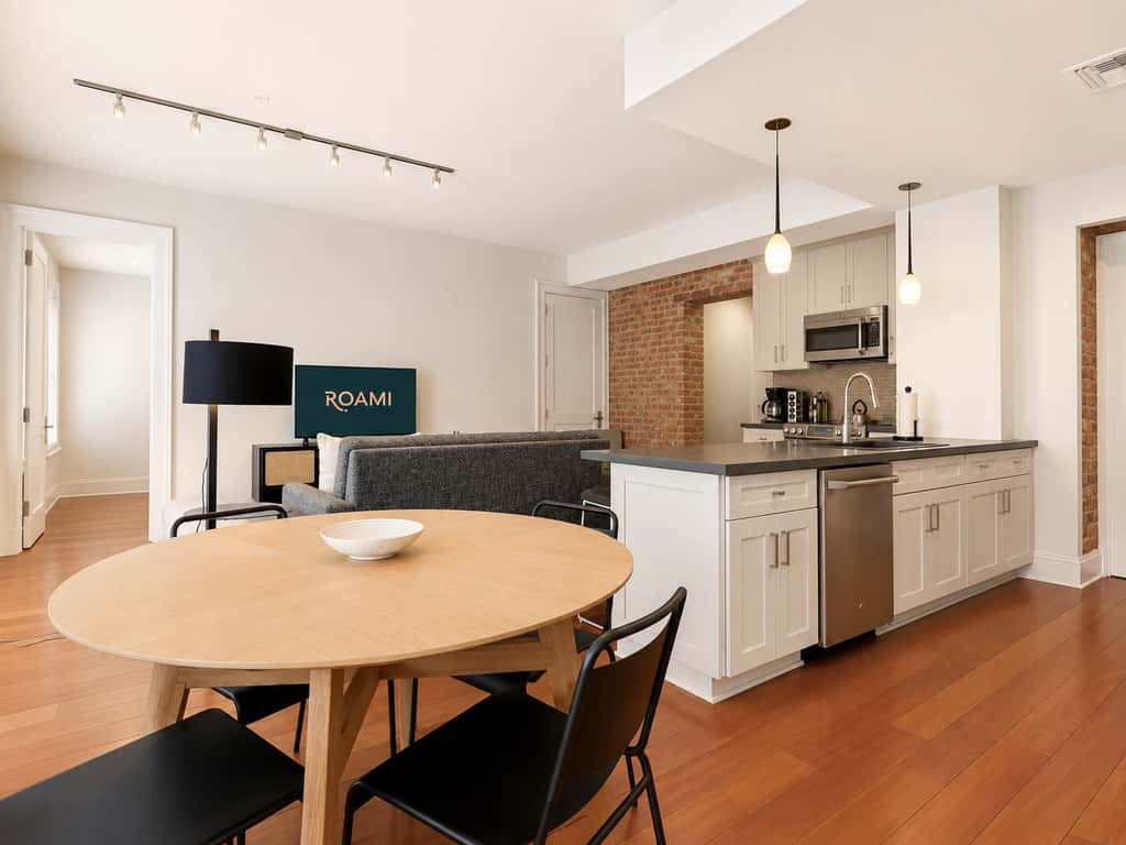 Roami at Factors Row | Courtyard | 5BR Combo