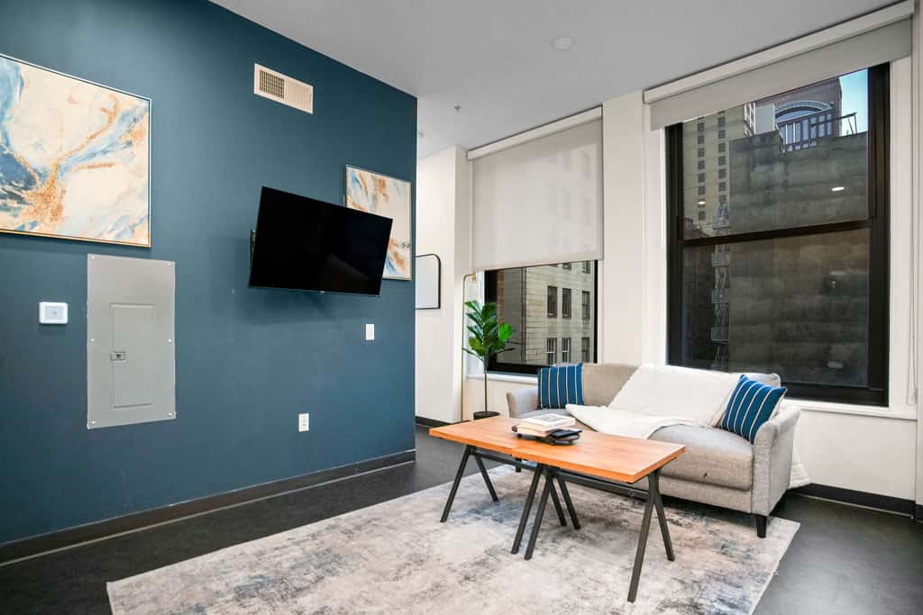 Downtown Pittsburgh 1BR | CozySuites