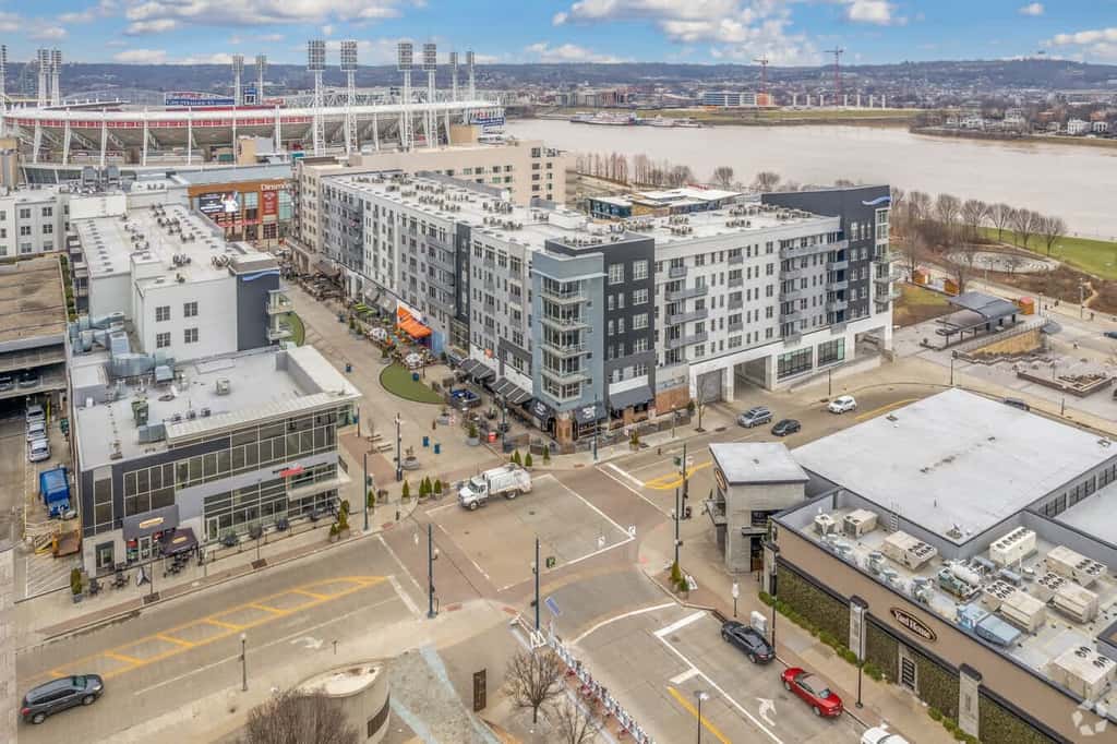 2BR/2BA CozySuites at the Banks