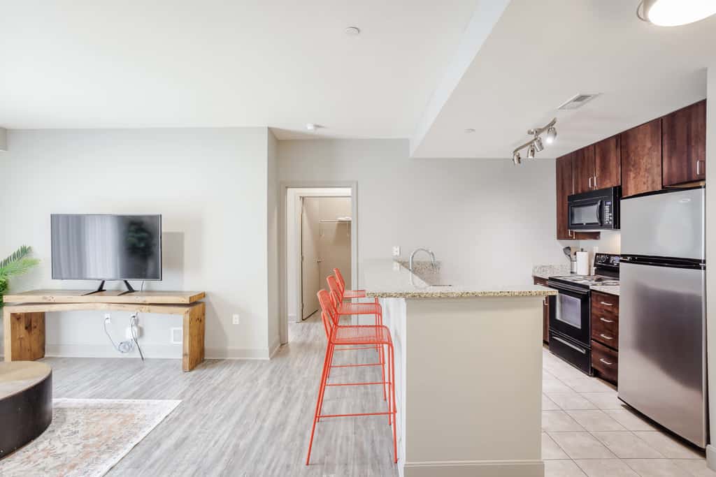 2BR/2BA CozySuites at the Banks