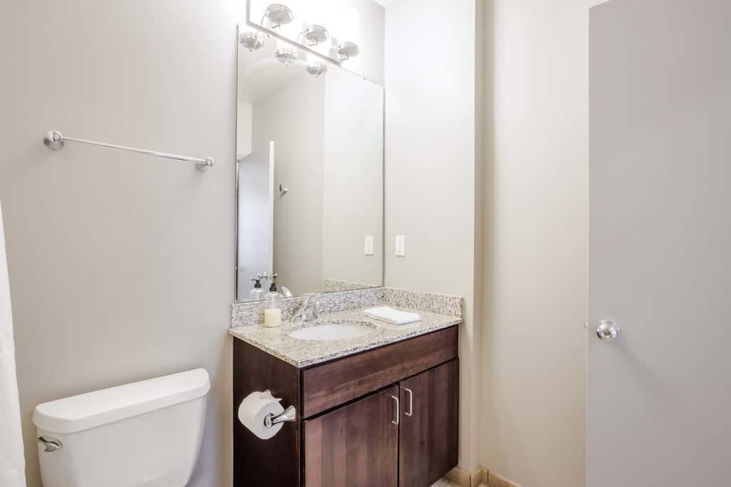 2BR/2BA CozySuites at the Banks