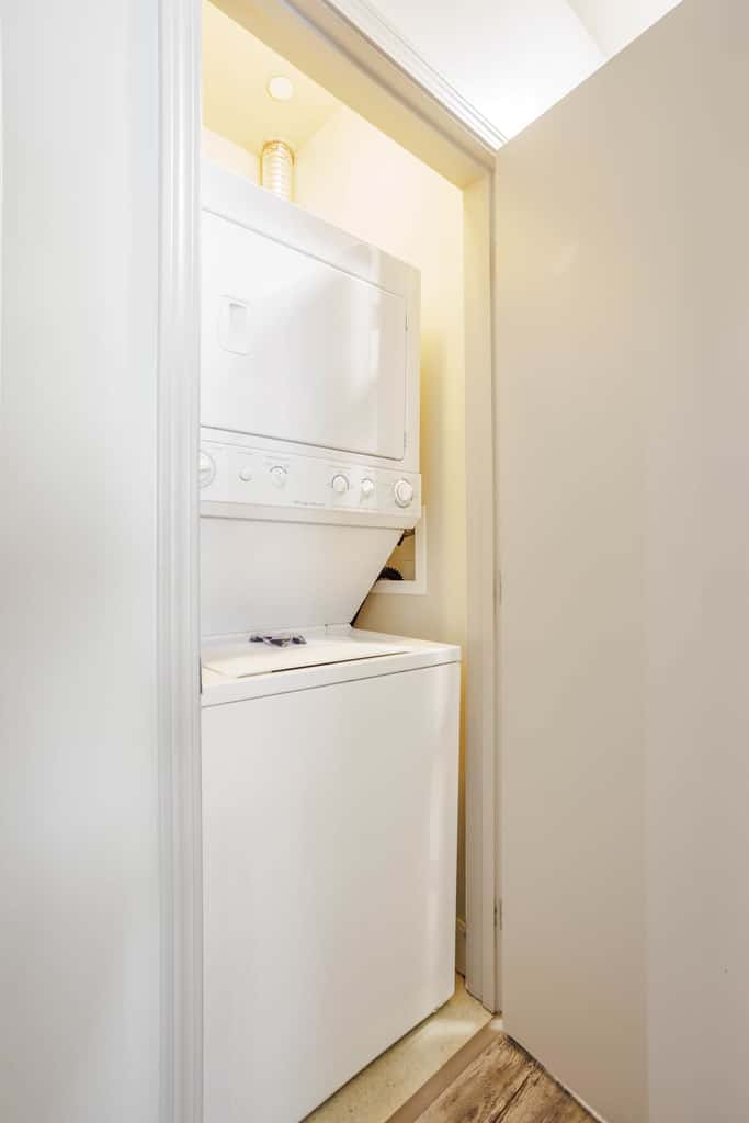 2BR/2BA CozySuites at the Banks