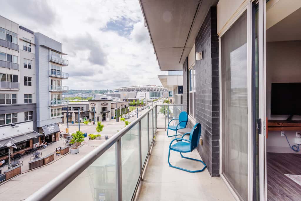 2BR/2BA CozySuites at the Banks