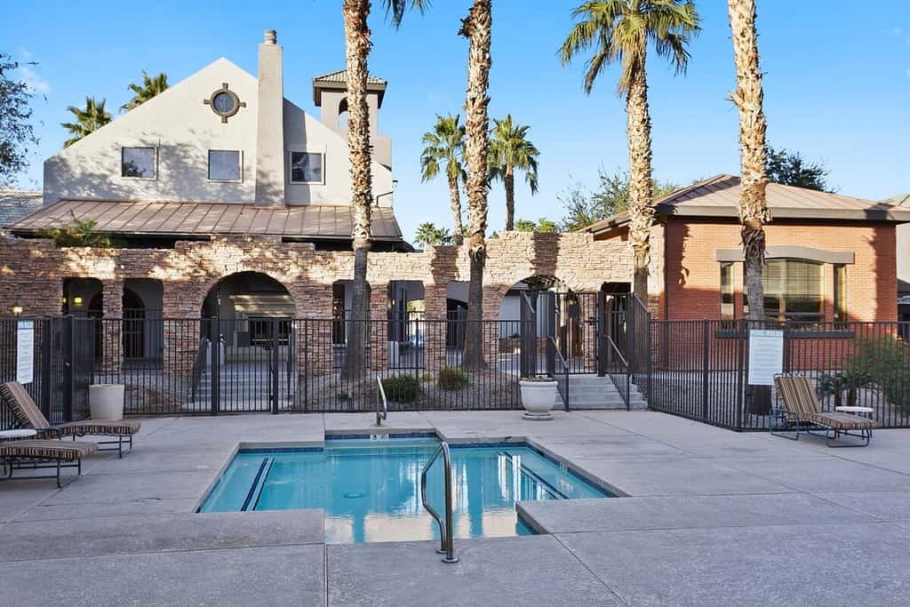 TWO CozySuites Apartment  Downtown Chandler