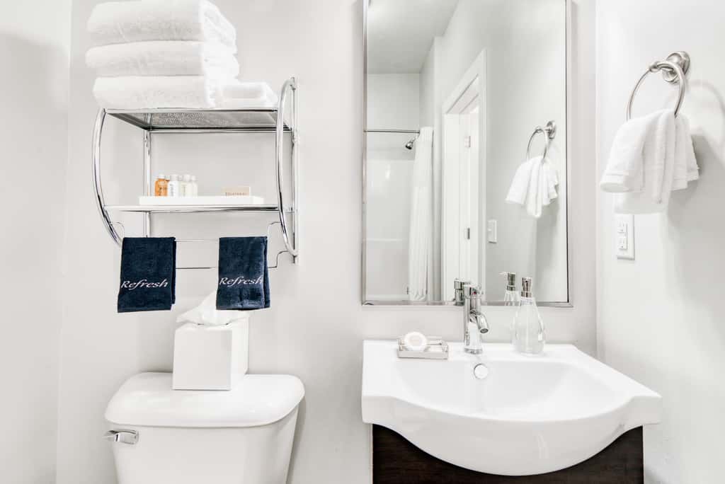 CozySuites Music Row Bold 1BR in Midtown Nashville