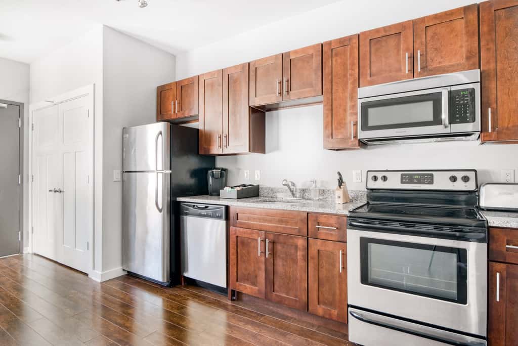 CozySuites Music Row Bold 1BR in Midtown Nashville