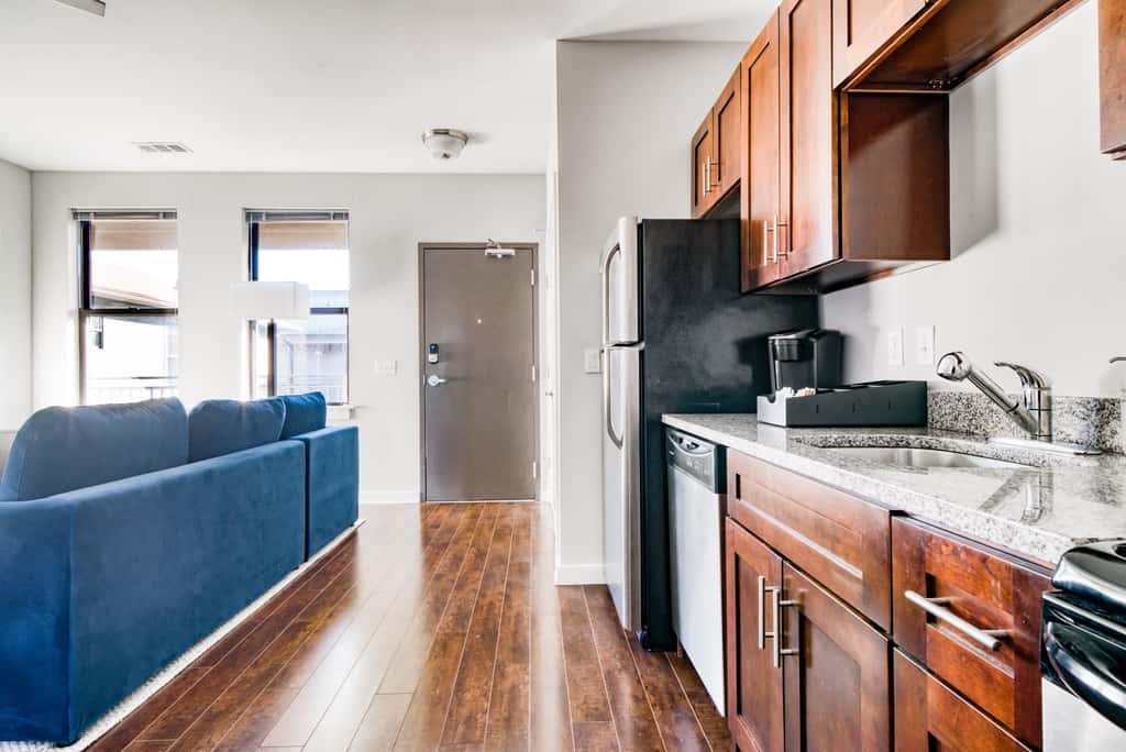 CozySuites Music Row Bold 1BR in Midtown Nashville