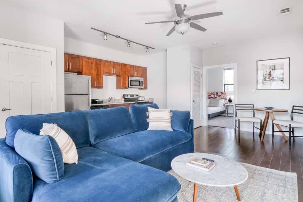 CozySuites Music Row Bold 1BR in Midtown Nashville