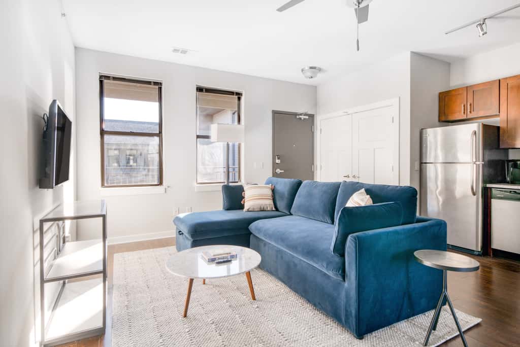 CozySuites Music Row Bold 1BR in Midtown Nashville